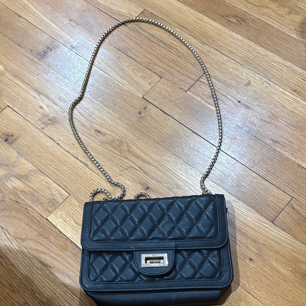 Quilted Black faux leather & gold chain Shoulder Bag - Classic Women's Crossbody